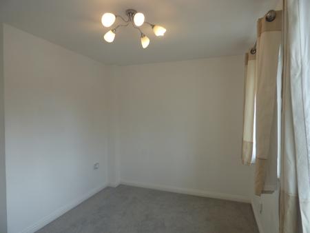 2 bedroom Terraced House to let in Beeston Court, Laindon, SS15