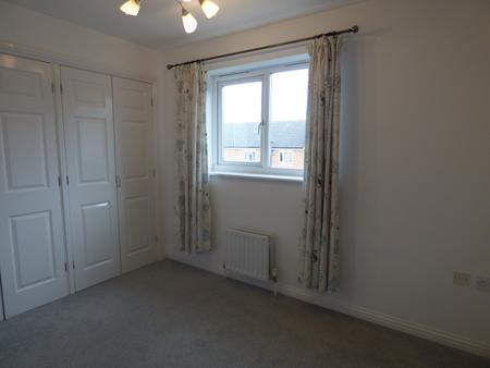 2 bedroom Terraced House to let in Beeston Court, Laindon, SS15