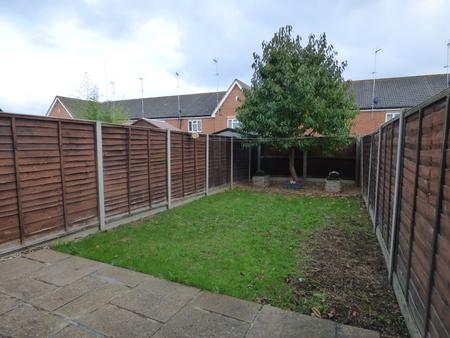 2 bedroom Terraced House to let in Beeston Court, Laindon, SS15
