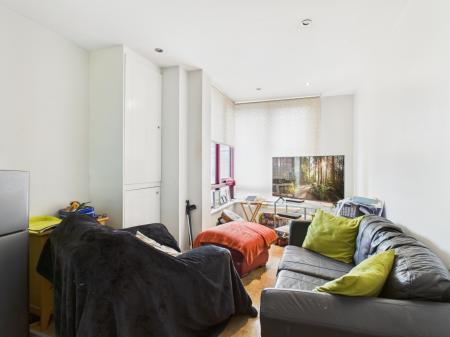 1 bedroom Flat for sale in 15 -16 London Street, Town Centre, Basingstoke, RG21