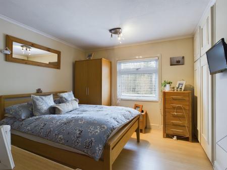 3 bedroom Terraced House for sale in Abbey Road, Popley, Basingstoke, RG24