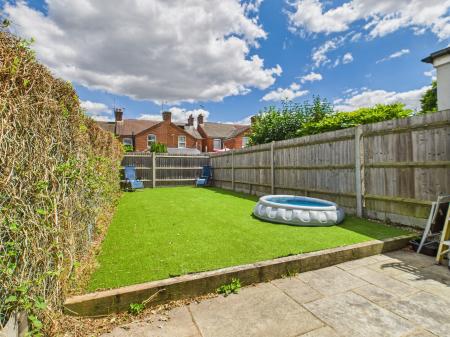 3 bedroom End of terrace house for sale in Alexandra Road, Basingstoke, RG21