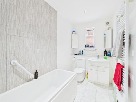 3 bedroom End of terrace house for sale in Alexandra Road, Basingstoke, RG21