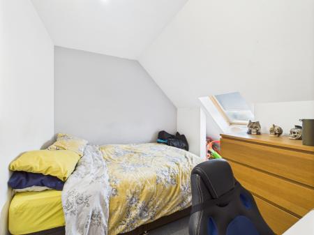 4 bedroom Semi-detached house for sale in Baynard Close, Basingstoke, RG21