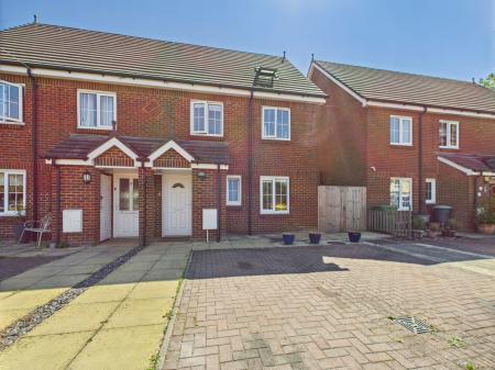 4 bedroom Semi-detached house for sale in Baynard Close, Basingstoke, RG21