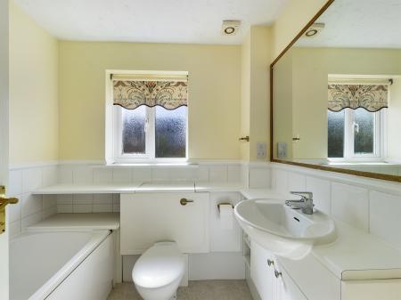 4 bedroom Detached house for sale in Belmont Heights, Hatch Warren, Basingstoke, RG22