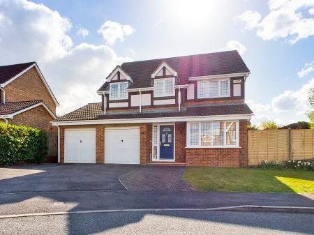 4 bedroom Detached house for sale in Belmont Heights, Hatch Warren, Basingstoke, RG22