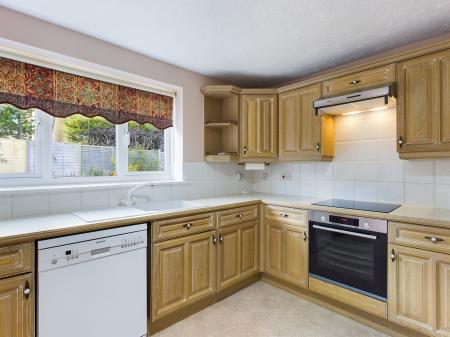 4 bedroom Detached house for sale in Belmont Heights, Hatch Warren, Basingstoke, RG22