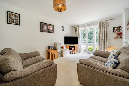4 bedroom Detached house for sale in Blue Hut Way, Basingstoke, RG23