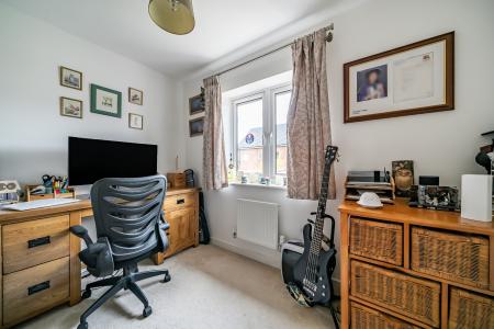 4 bedroom Detached house for sale in Blue Hut Way, Basingstoke, RG23