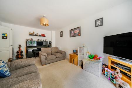 4 bedroom Detached house for sale in Blue Hut Way, Basingstoke, RG23