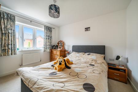 4 bedroom Detached house for sale in Blue Hut Way, Basingstoke, RG23