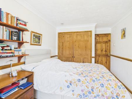 2 bedroom Flat for sale in Borodin Close, Basingstoke, RG22