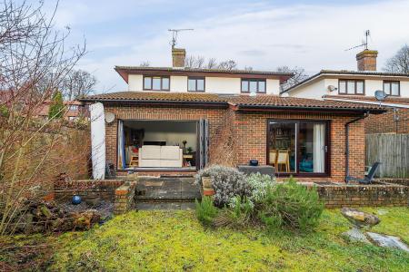 4 bedroom Detached house for sale in Brickfields Close, Lychpit, Basingstoke, RG24