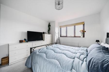 4 bedroom Detached house for sale in Brickfields Close, Lychpit, Basingstoke, RG24