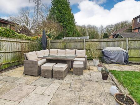 3 bedroom Detached house for sale in Broadhurst Grove, Lychpit, Basingstoke, RG24