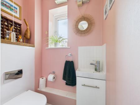 3 bedroom Detached house for sale in Burydown Mead, Basingstoke, RG25