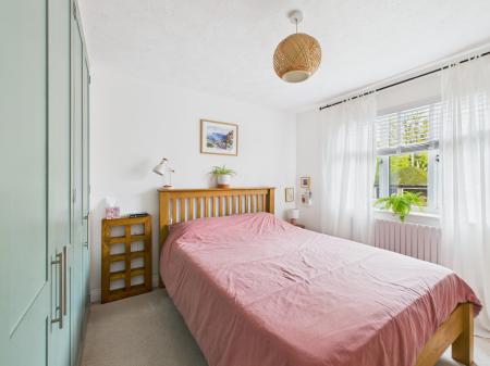 3 bedroom Detached house for sale in Burydown Mead, Basingstoke, RG25