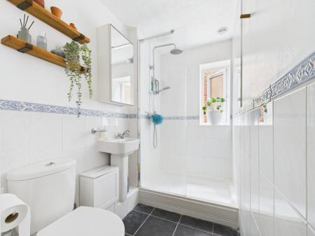 3 bedroom Detached house for sale in Burydown Mead, Basingstoke, RG25