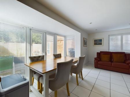 4 bedroom Detached house for sale in Cleeve Road, Basingstoke, RG24