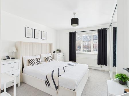 2 bedroom Terraced House for sale in Cropmark Way, Basingstoke, RG22