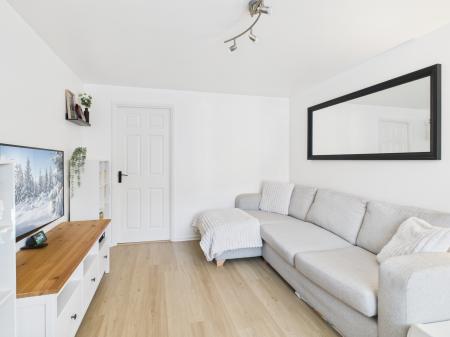 2 bedroom Terraced House for sale in Cropmark Way, Basingstoke, RG22