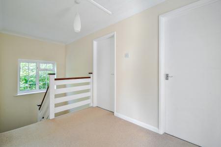 4 bedroom Detached house for sale in Cumberland Avenue, Basingstoke, RG22