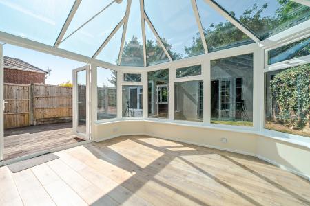 4 bedroom Detached house for sale in Cumberland Avenue, Basingstoke, RG22