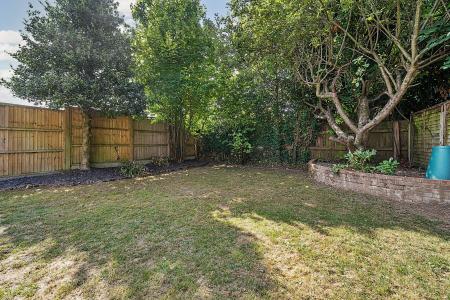 4 bedroom Detached house for sale in Cumberland Avenue, Basingstoke, RG22