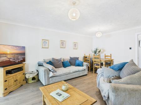 3 bedroom Semi-detached house for sale in Cyprus Road, Hatch Warren, Basingstoke, RG22