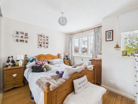 3 bedroom Semi-detached house for sale in Cyprus Road, Hatch Warren, Basingstoke, RG22