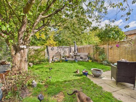 3 bedroom Semi-detached house for sale in Cyprus Road, Hatch Warren, Basingstoke, RG22