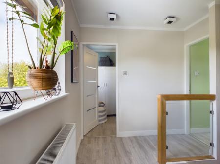 3 bedroom End of terrace house for sale in Damsel Path, Basingstoke, RG21