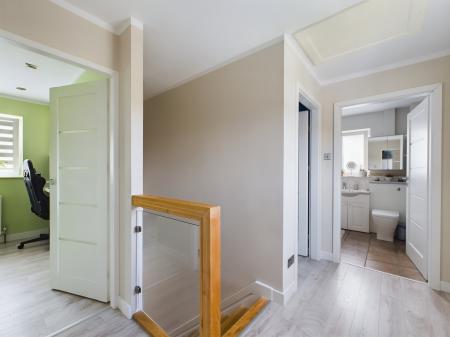 3 bedroom End of terrace house for sale in Damsel Path, Basingstoke, RG21