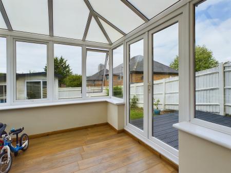 3 bedroom End of terrace house for sale in Damsel Path, Basingstoke, RG21