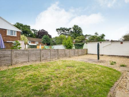 2 bedroom Ground floor maisonette for sale in Devonshire Place, Basingstoke, RG21