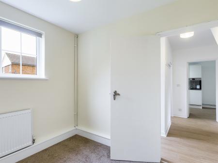 2 bedroom Ground floor maisonette for sale in Devonshire Place, Basingstoke, RG21