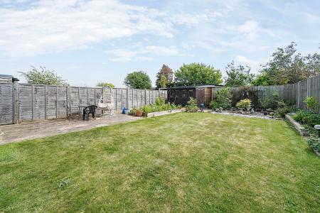 4 bedroom Bungalow for sale in Denham Drive, Basingstoke, RG22
