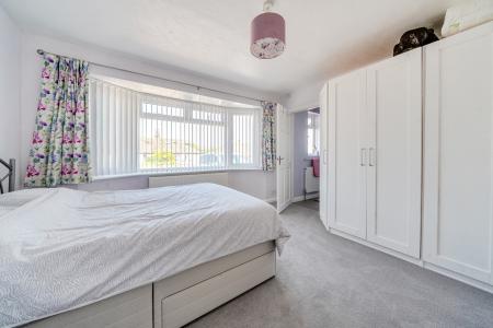 4 bedroom Bungalow for sale in Denham Drive, Basingstoke, RG22