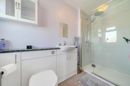 4 bedroom Bungalow for sale in Denham Drive, Basingstoke, RG22