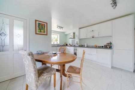 4 bedroom Bungalow for sale in Denham Drive, Basingstoke, RG22