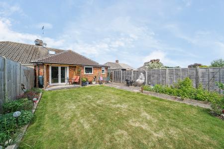 4 bedroom Bungalow for sale in Denham Drive, Basingstoke, RG22