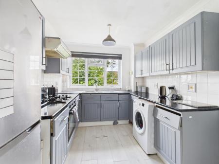 2 bedroom Maisonette for sale in Devonshire Place, Basingstoke, RG21