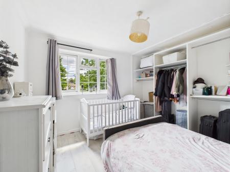 2 bedroom Maisonette for sale in Devonshire Place, Basingstoke, RG21