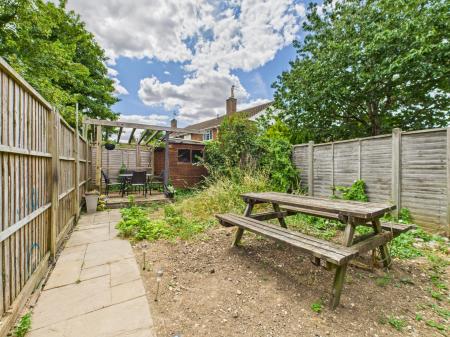 2 bedroom Maisonette for sale in Devonshire Place, Basingstoke, RG21