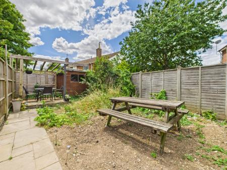 2 bedroom Maisonette for sale in Devonshire Place, Basingstoke, RG21