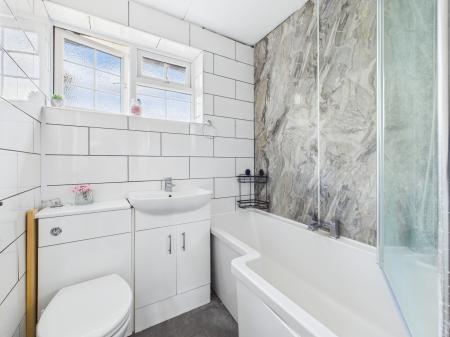 2 bedroom Maisonette for sale in Devonshire Place, Basingstoke, RG21