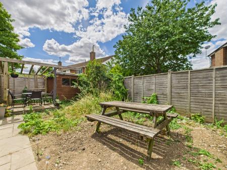 2 bedroom Maisonette for sale in Devonshire Place, Basingstoke, RG21