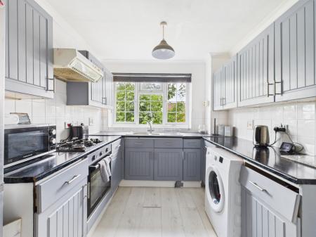 2 bedroom Maisonette for sale in Devonshire Place, Basingstoke, RG21