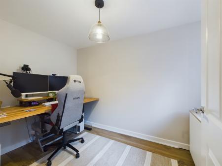 4 bedroom End of terrace house for sale in Divot Way, Basingstoke, RG24